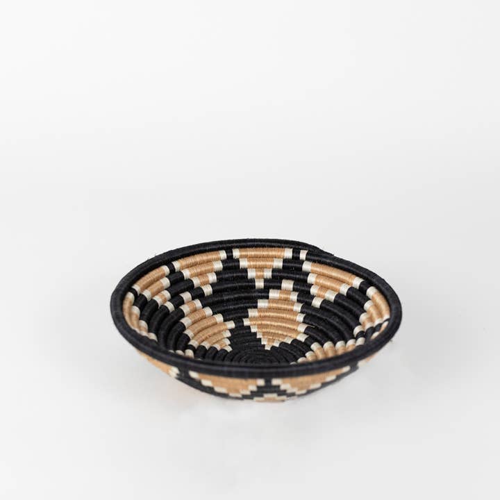 Villages Wholesale - Wholesale Decorative Plate/Dish/Bowl - Akaneri Handwoven Bowls Various Colours (2 Sizes)14