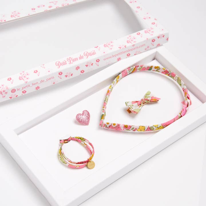 Betsy Vanilla Rose Gift Set for wholesale by Le Petit Lien de Paris