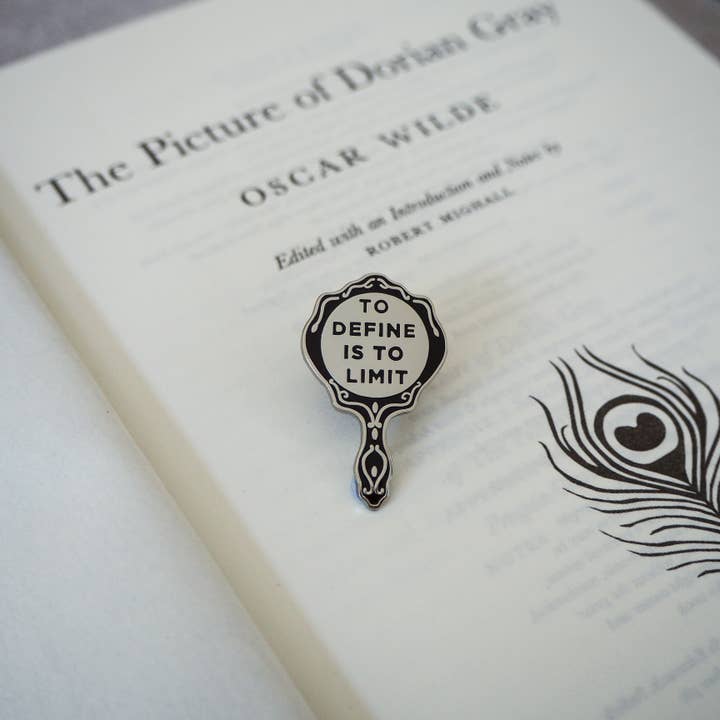 LiteraryEmporium - Wholesale Lapel Pin/Button - The Picture of Dorian Gray Enamel Pin Badge - Gothic Mirror