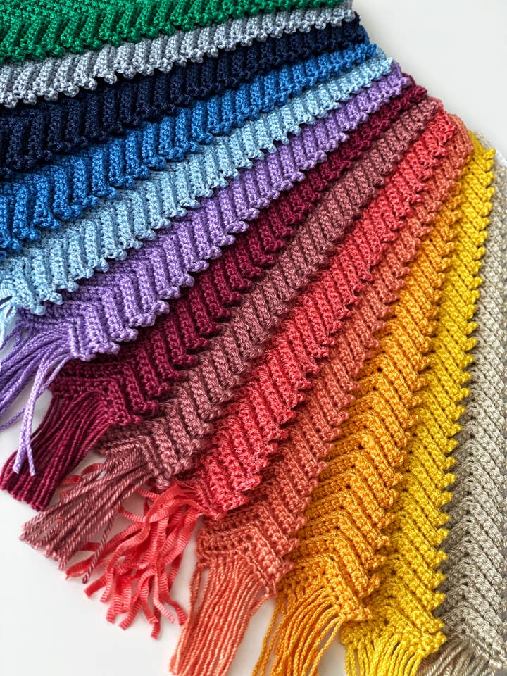 Handmade knitted bookmark for wholesale by Besoph