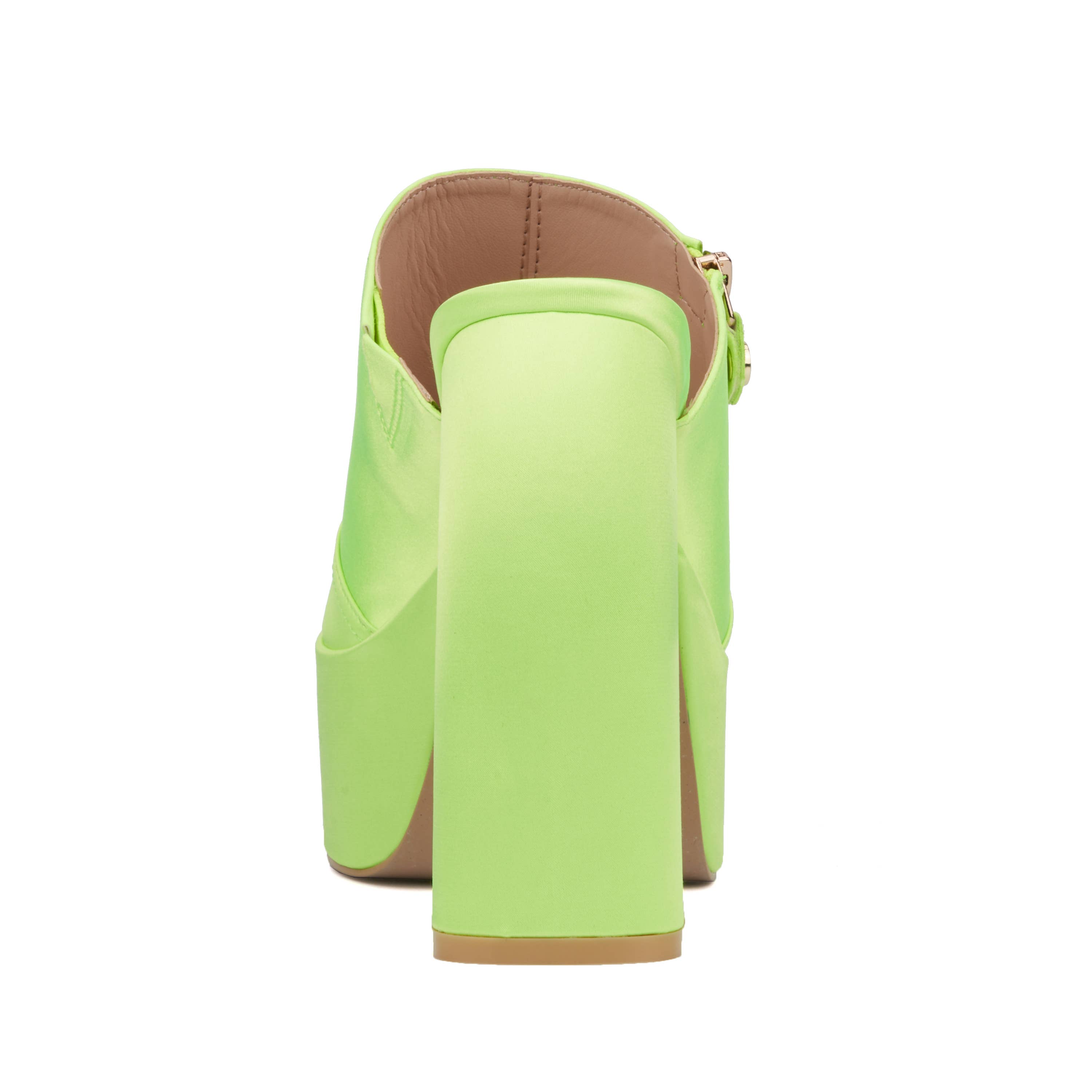 S3 Holding – calçado com plataformas - Mulher por atacado – Fashion To Figure Feminino To Figure Heel Slide para Mulher - LARGA LARGURA3