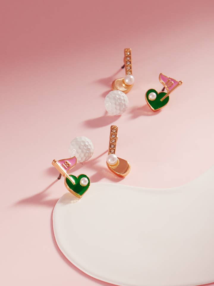 Lot de 3 boucles d'oreilles à tige en forme de boule en forme de W Ball en émail Sports Golf pour la vente par Designature New York