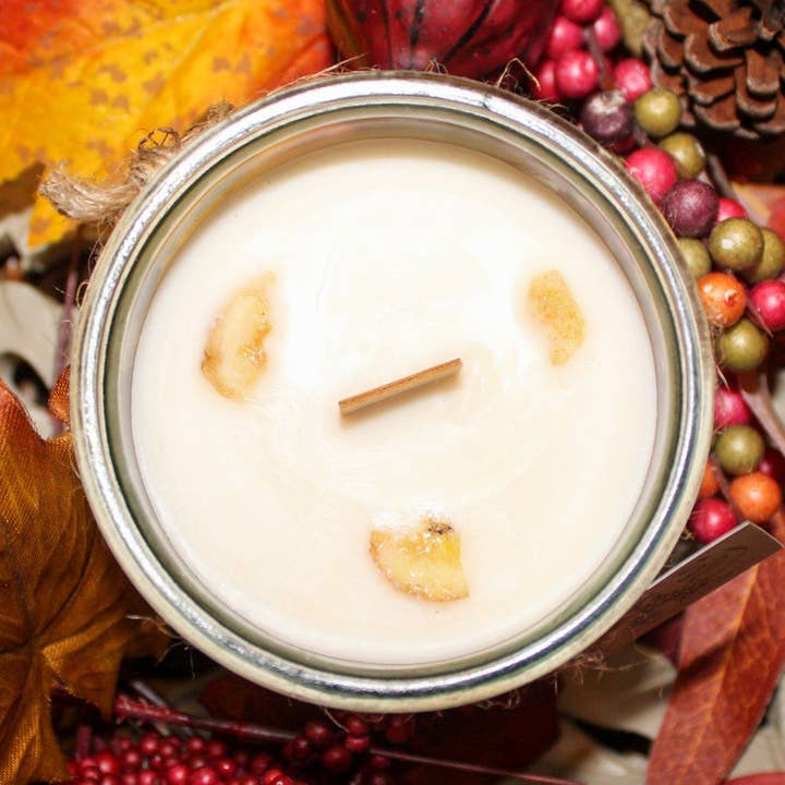 Bougie à pain aux noix de banane | garnie de banane séchée | Non toxique | Respectueux de l'environnement | Mèche en bois | cire de soja | pot en verre recyclé | 9 oz pour la vente par Woosah Co.