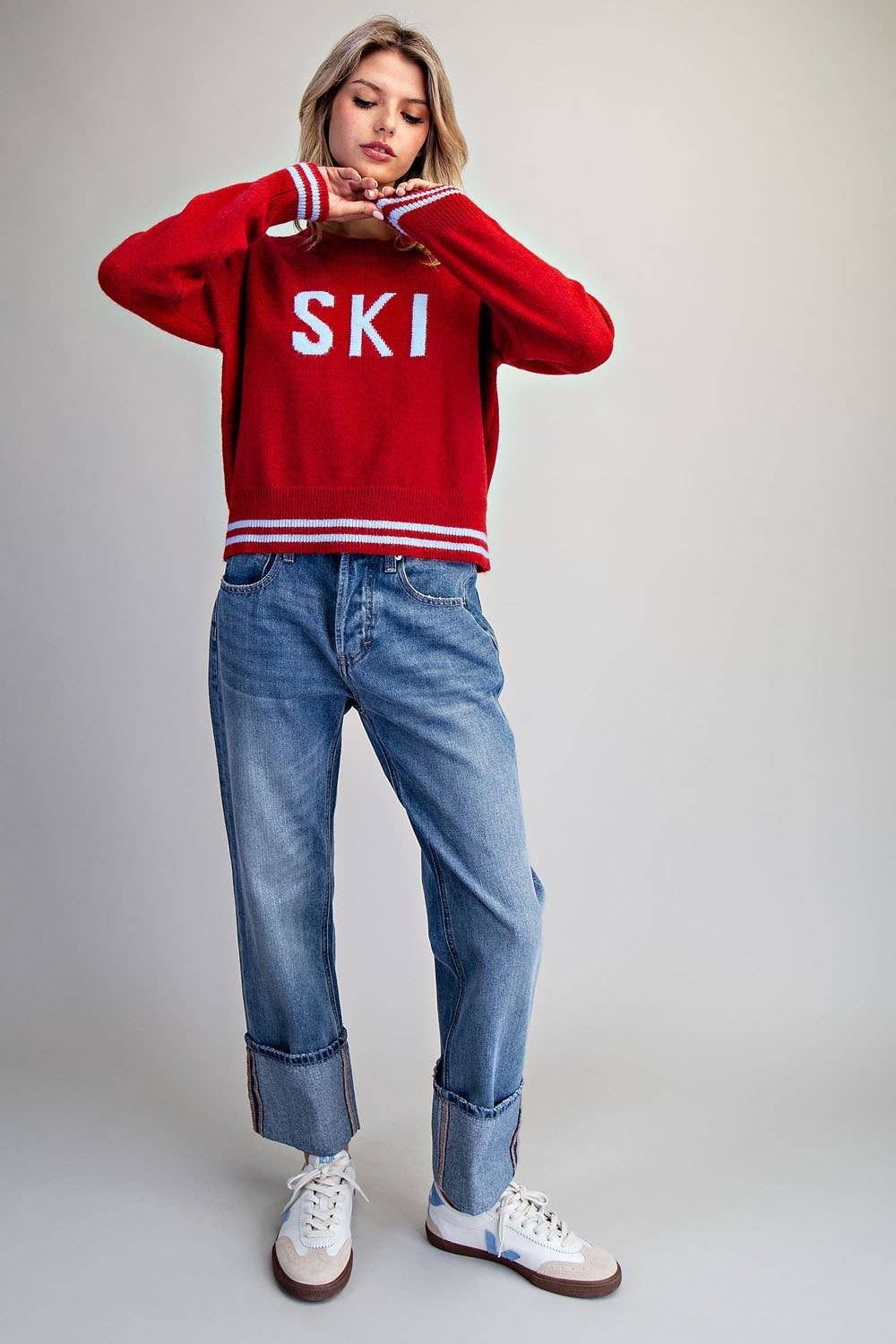 PURPUR PL9681 - PULLOVER MIT FETTEM SKI-SCHRIFTZUG UND GESTREIFTEN BÜNDCHEN für den Großhandel auf Faire10