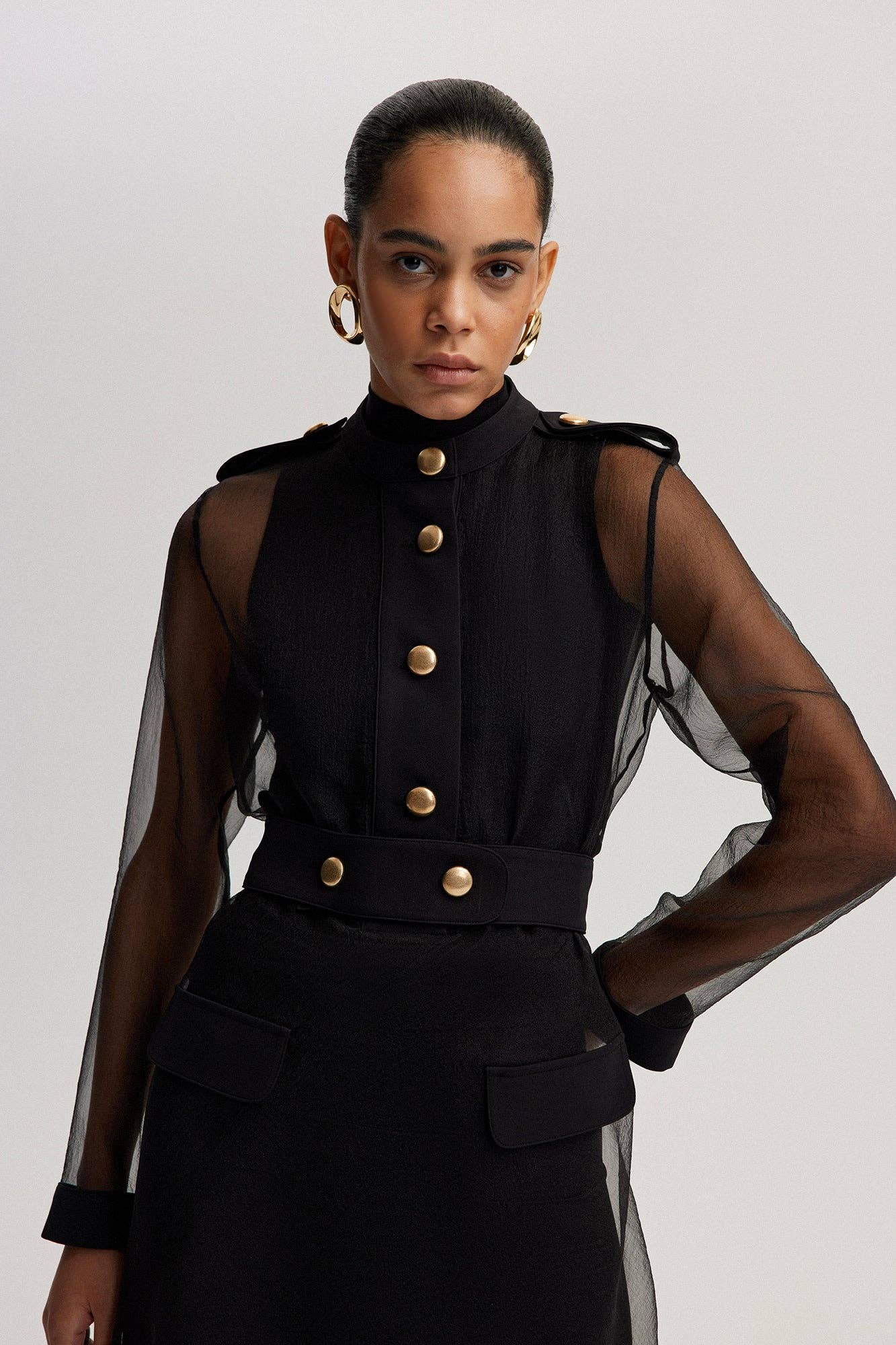 Sort ORGANZAKJOLE MED EPAULETDETALJE for engroshandel på Faire1