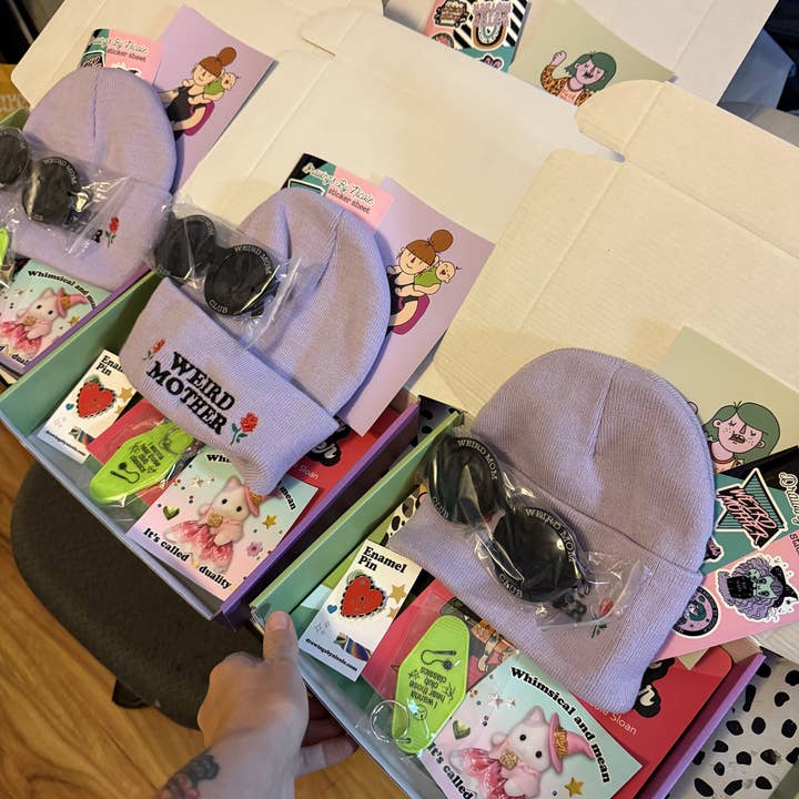 Drawings by Nicole - Wholesale New Mom Gift Box/Set - Weird Mother Bundle Box0