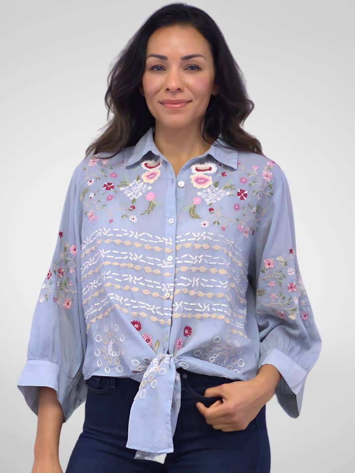 CASEY-BLUS för wholesale av Caite & Kyla