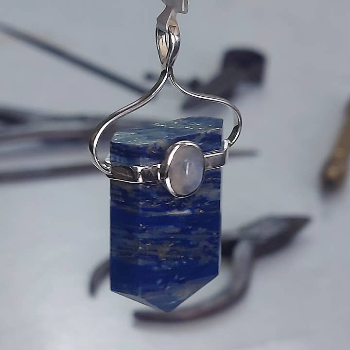 Crystal Earth Sterling - Wholesale Pendant/Charm Necklace - Sterling Stone Healer Pendant - Lapis - Lazuli & Rainbow Mn1