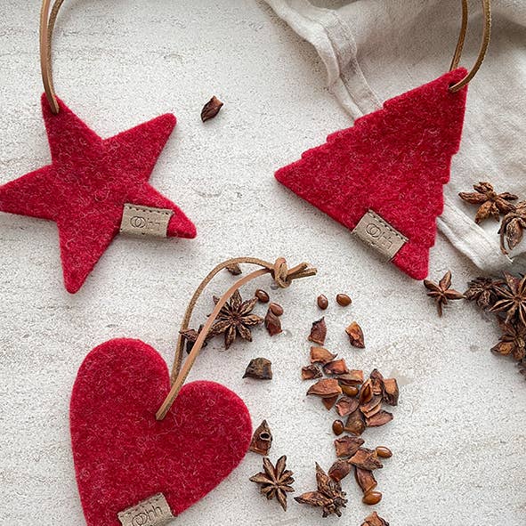 Lübech Living - Wholesale Ornament - Heart ornament from Zero Waste wool, Red1