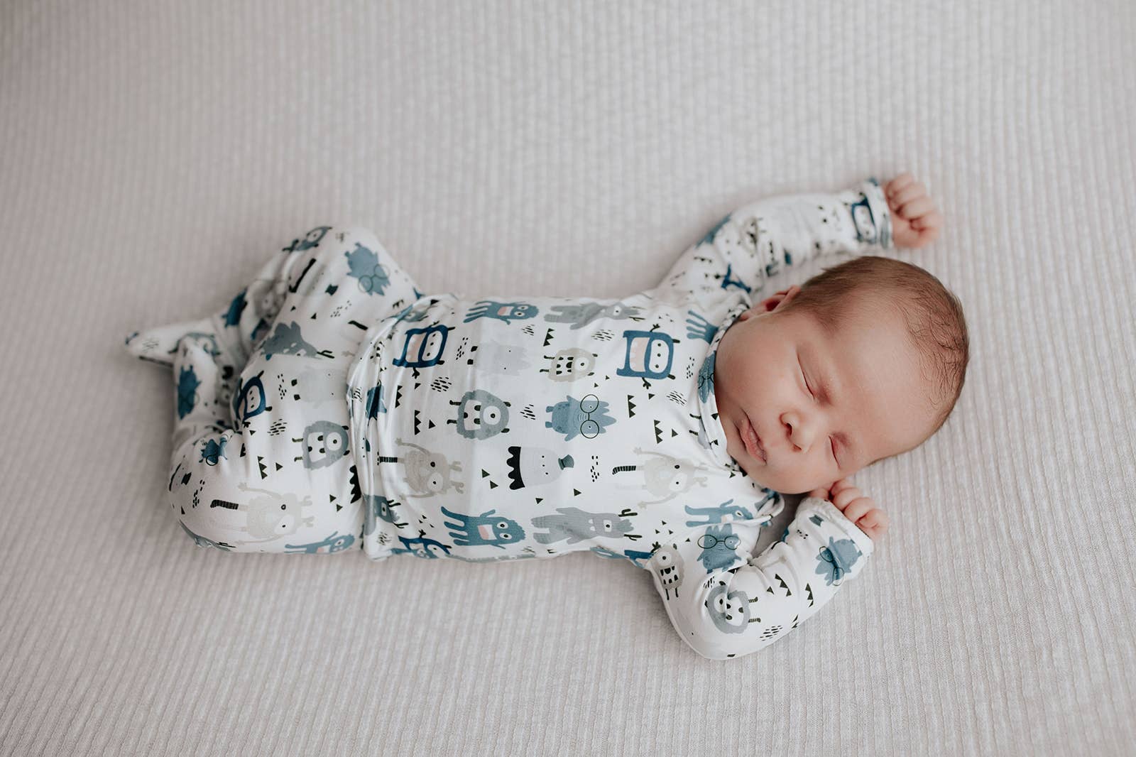 Three Little Tots – Conjunto de pijama - Crianças por atacado – Monstro de Halloween Jammies Criança Pjs e Lougewear2