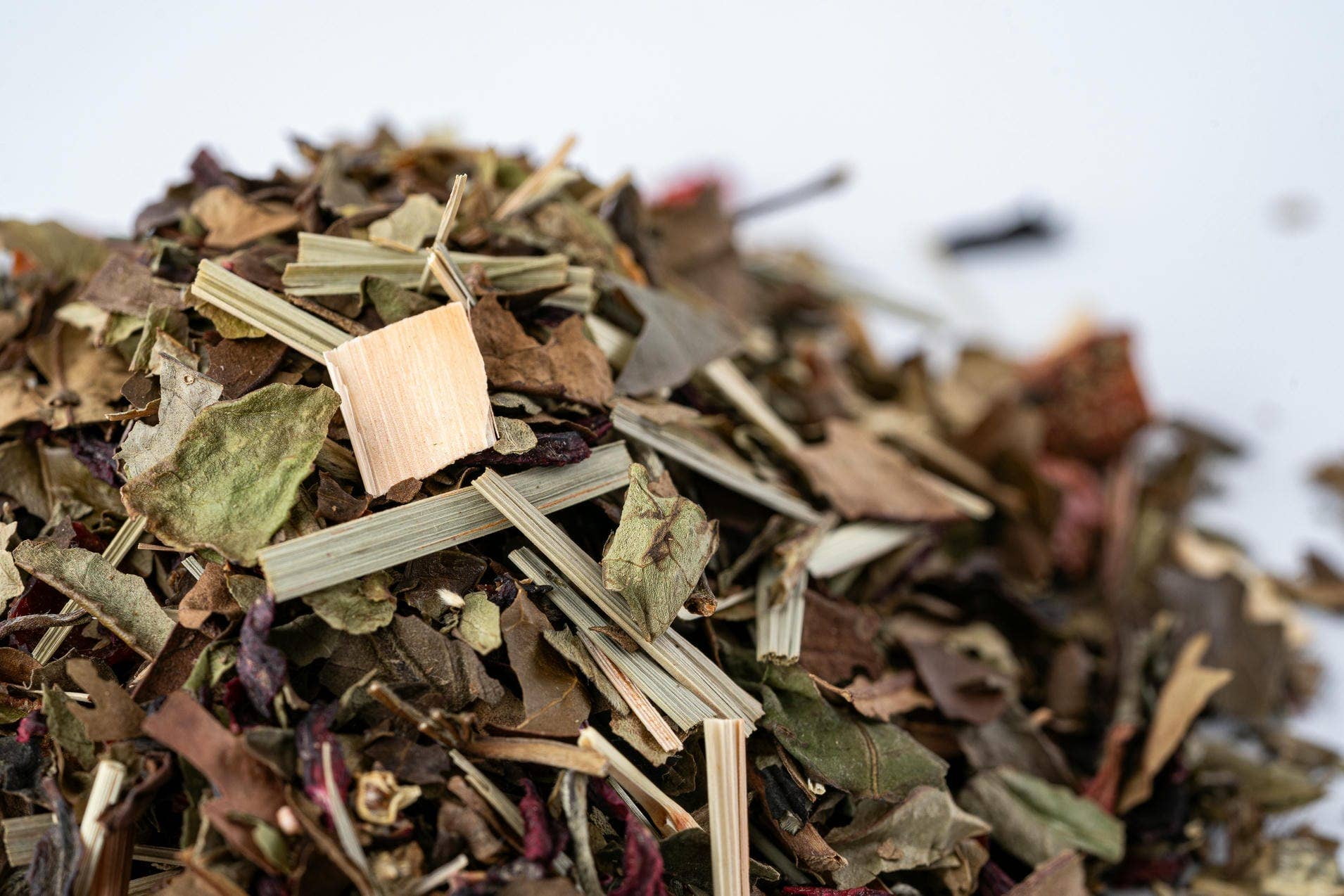 Jackson Avenue Tea Co - Wholesale Loose Tea - Strawberry Basil White Loose Leaf Tea2