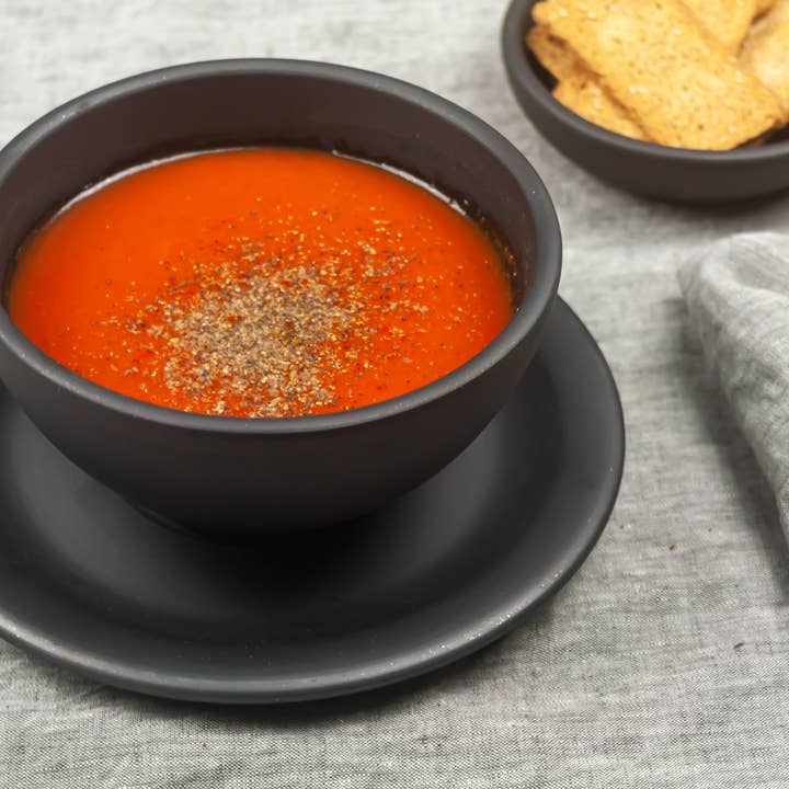 Grøn Home - Wholesale Dinnerware Set - KALE Handmade Black Clay Plate and Bowl1