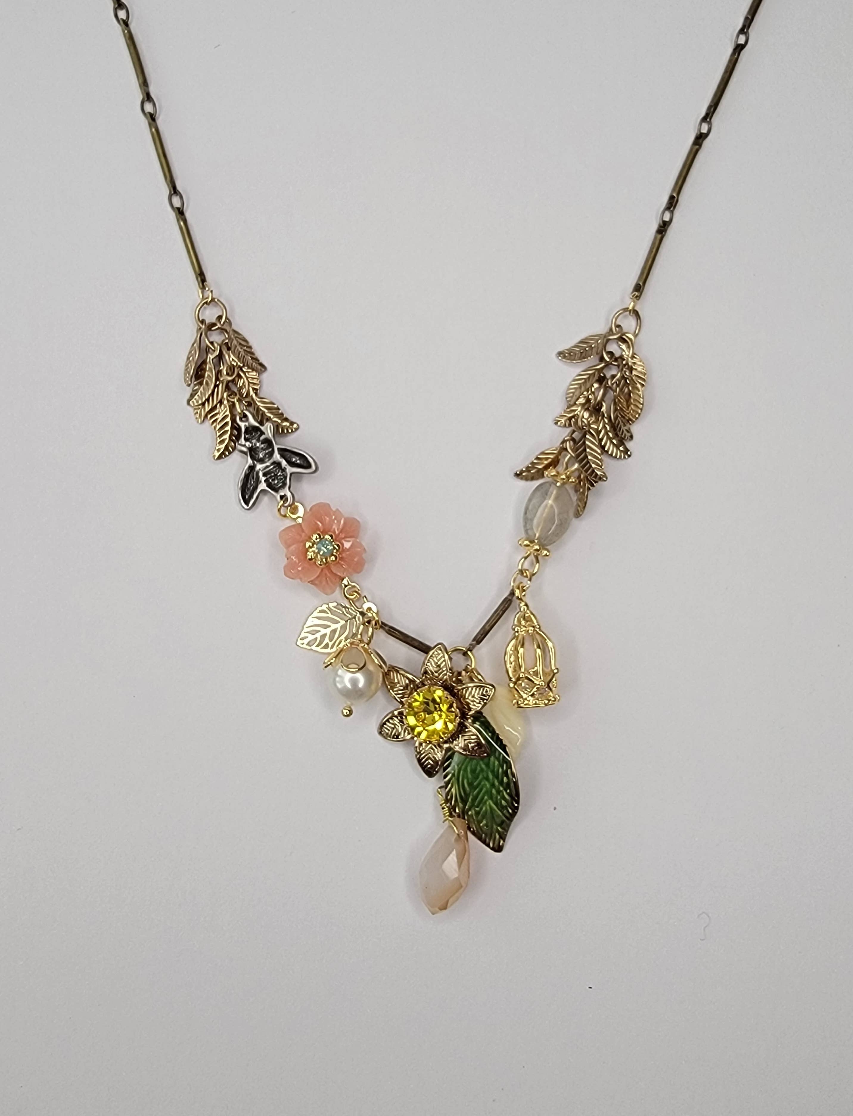 BETTYOH INC – Großhandel Kette mit Anhänger/Charm – Handgefertigte Halsketten mit antiker Oberfläche2