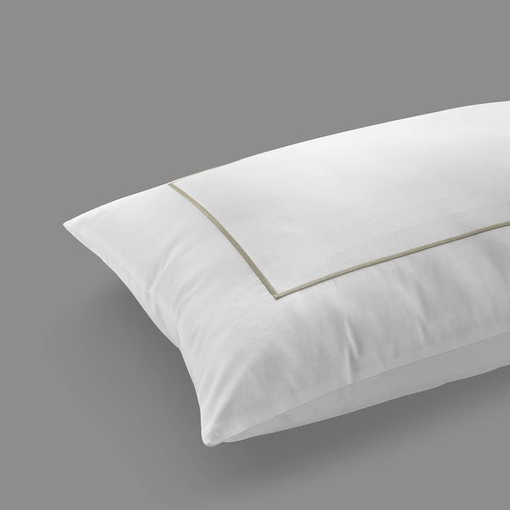 800 Thread Count Egyptian Cotton Cedarhurst LUXE Bedding Set - Mink for wholesale on Faire