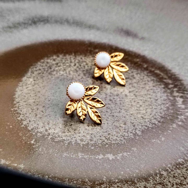 Sophie Bijoux - Wholesale Stud/Post Earrings - 2-in-1 Removable Earrings L'Essentielle Mother-of-Pearl