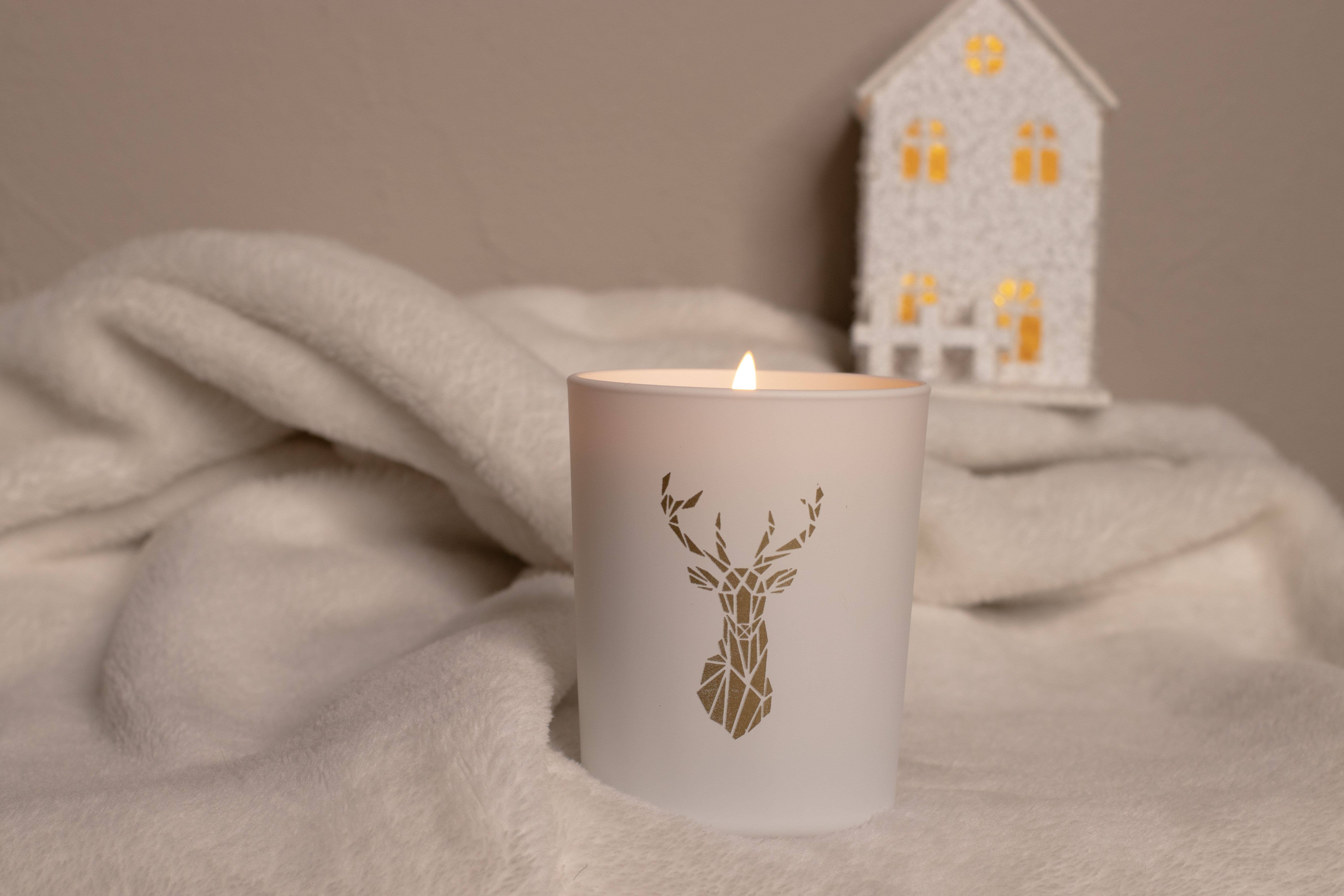 La Bougie Blanche - Wholesale Jar/Filled Candle - Cotton Flower Candle - White Deer1