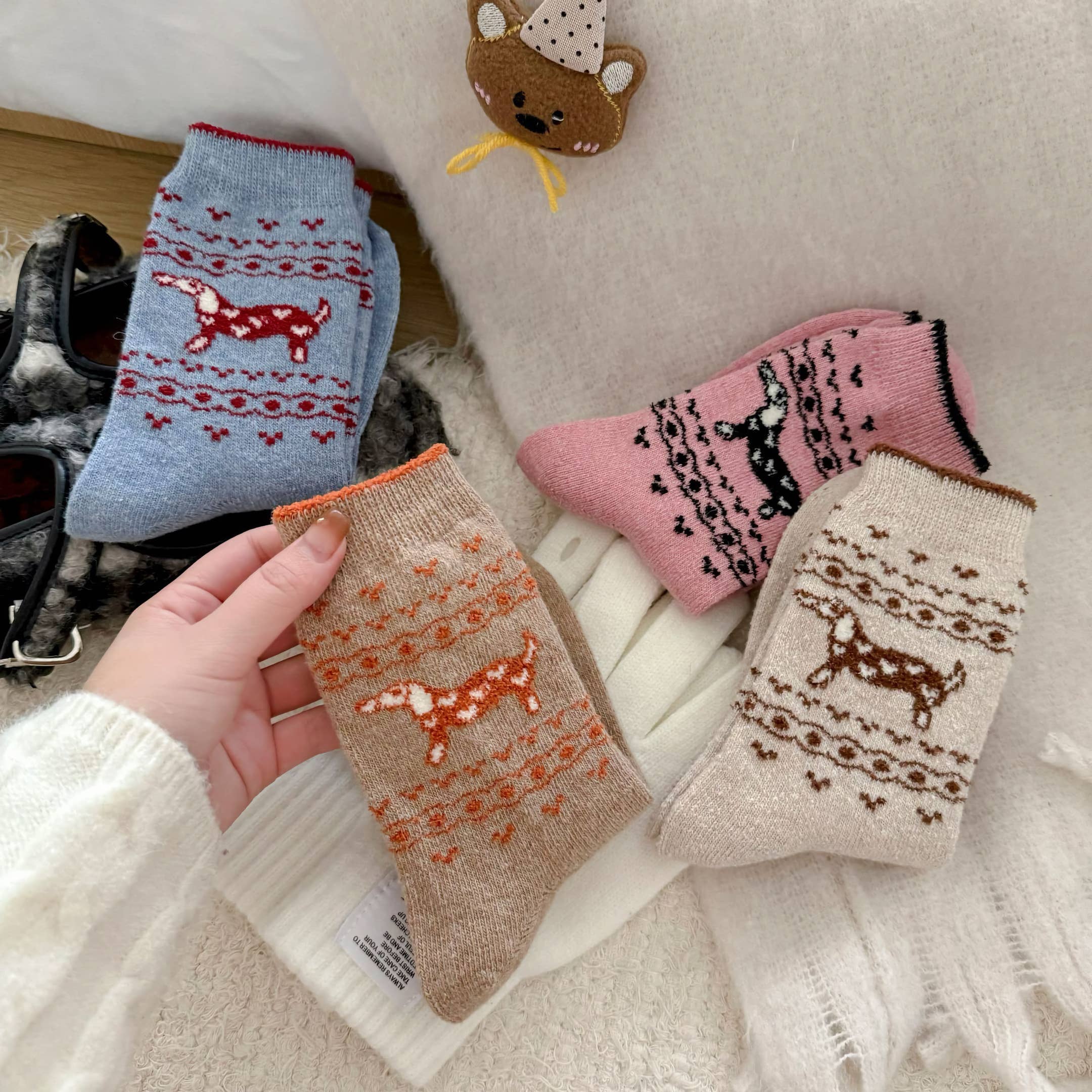 Happy Knits - Wholesale Socks - Women's - Women's Wool Socks - Warm Dachshund Pattern Winter Socks12