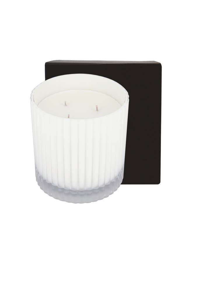 Imagin Candle 1.4 kg White Flowers for wholesale by Les Lumières du Temps