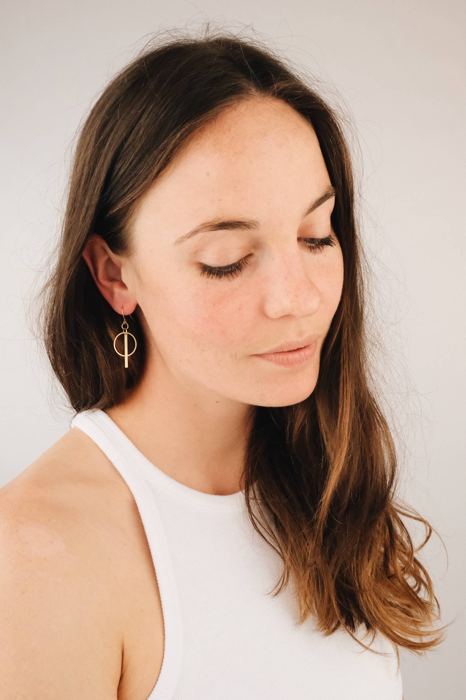 BRASSCAKE Jewelry – Engroshandel Hængeøreringe og creoløreringe – OKU øreringe – bæredygtige, håndlavede smykker fra BRASSCAKE Jewelry2