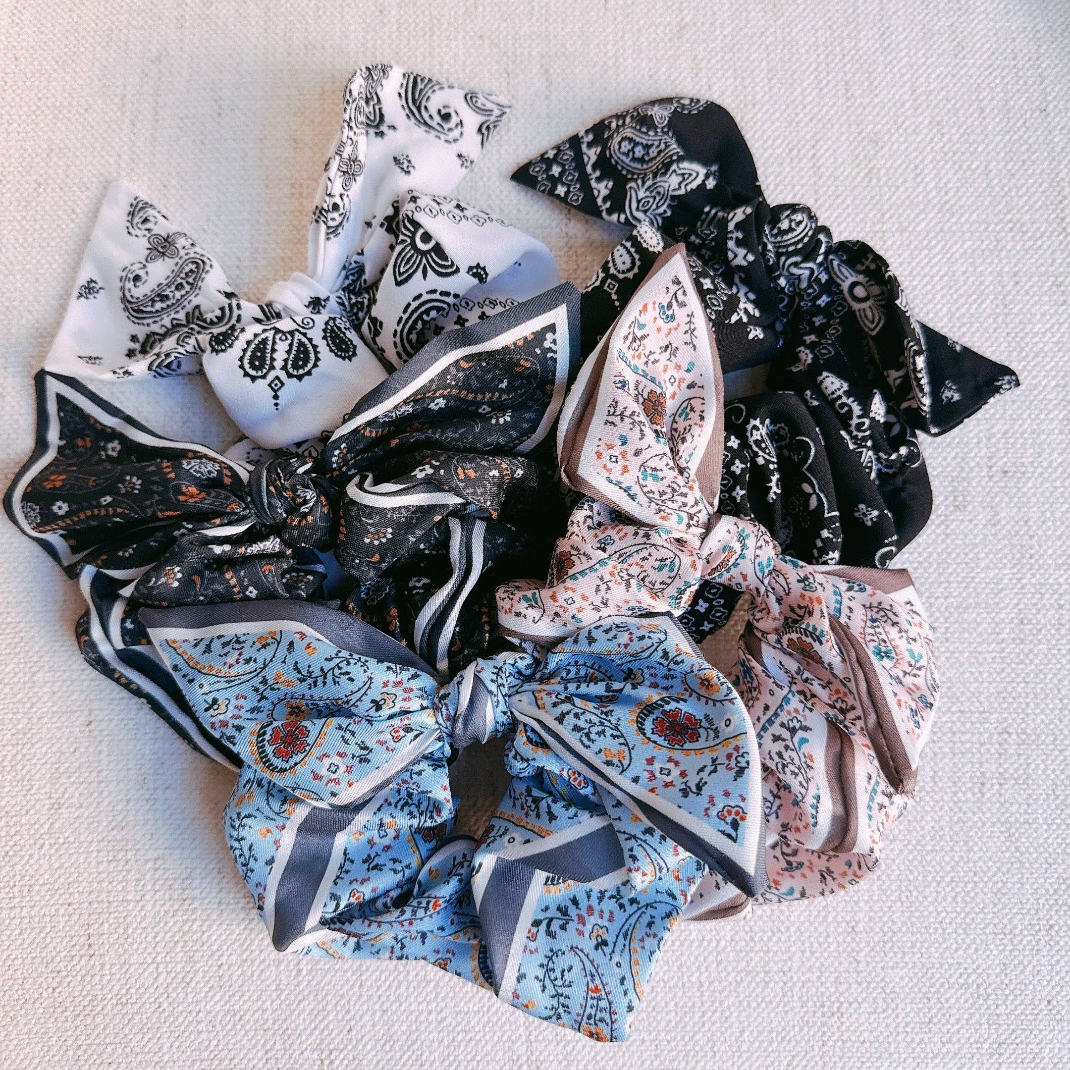 Ellison+Young – wholesale Scrunchie - Dam – Bandana knuten hårsnodd4