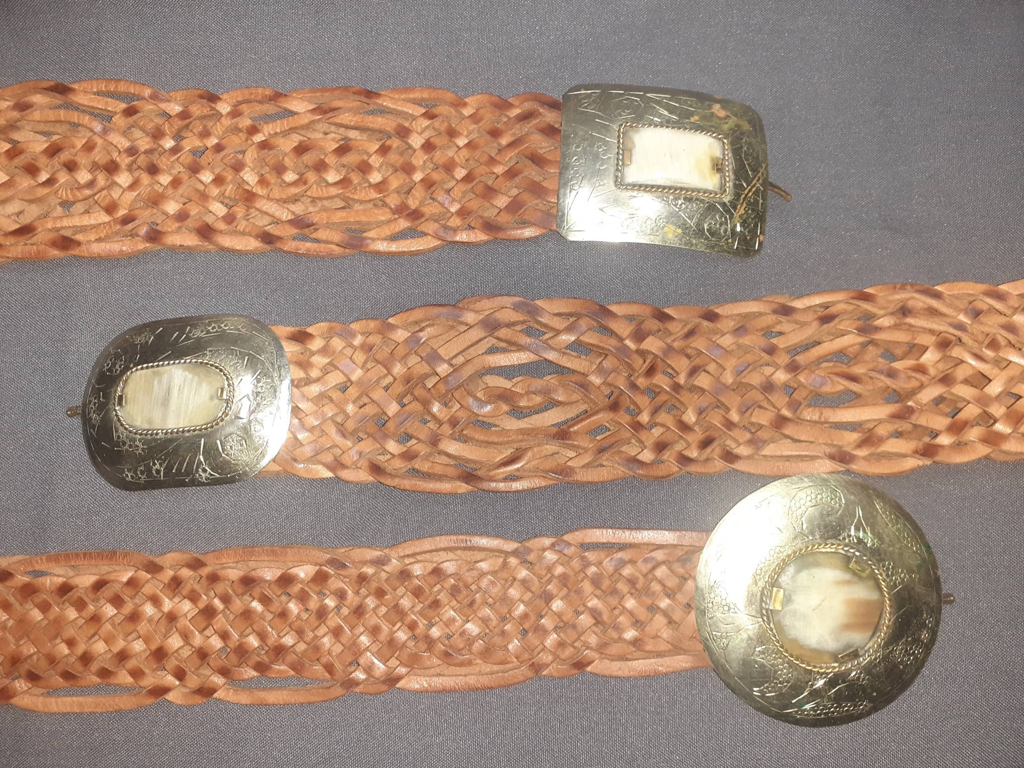 Hecho a mano – wholesale Bälte - Dam – Smalt flätat skärp i läder för damer med smal spänneplåt5