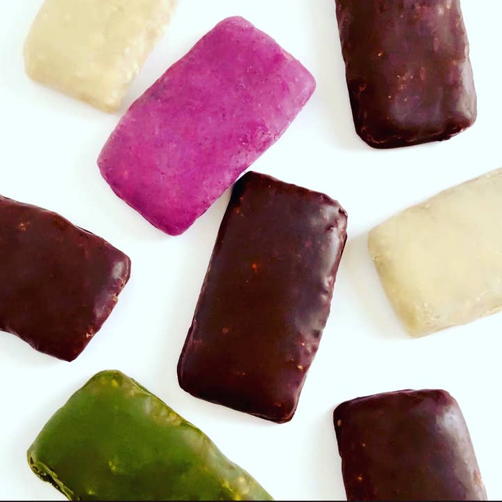 Rawmanticchocolate - Wholesale Snack bar - Mixed Berry Vegan Energy Protein Bars, Nut-Free5