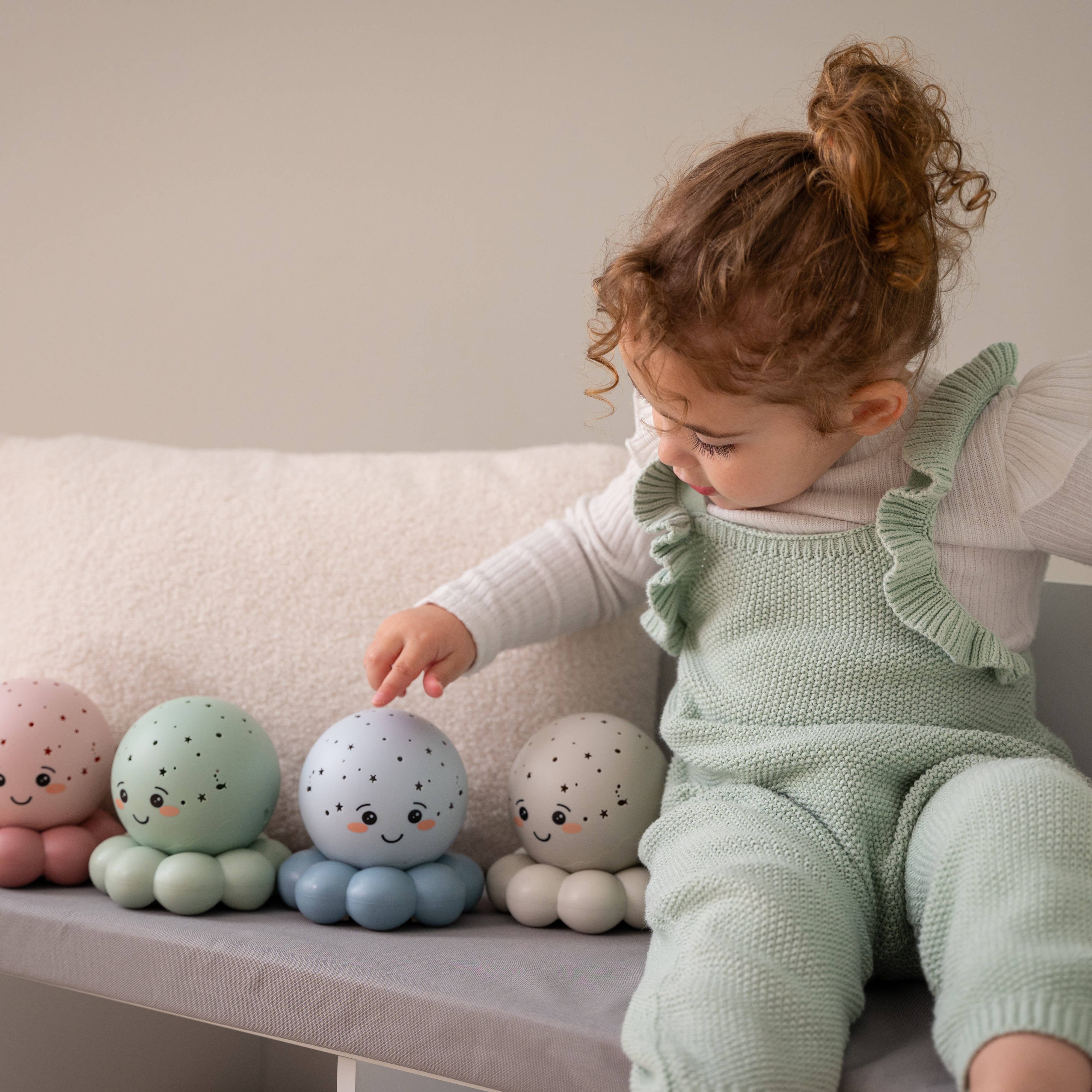 PJM Distributions - Wholesale Portable Projector - Kids - Cloud B|Twinkles To Go Octo - Blue|Projector Nightlight Toy6