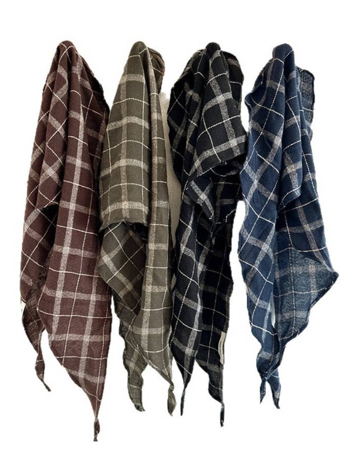 Scarvii - Diamond Shaped Winter Scarf with Plaid Pattern for wholesale by Funkyrel® Atzbranding Limited