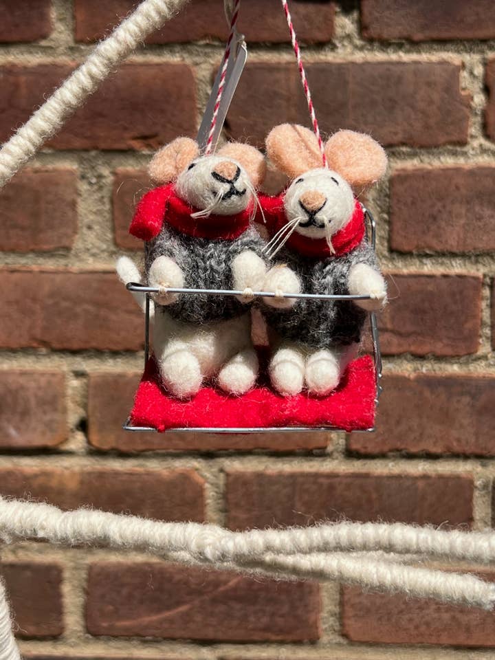 Felt ornament, mouse & mice ropeway for wholesale by Giftsland