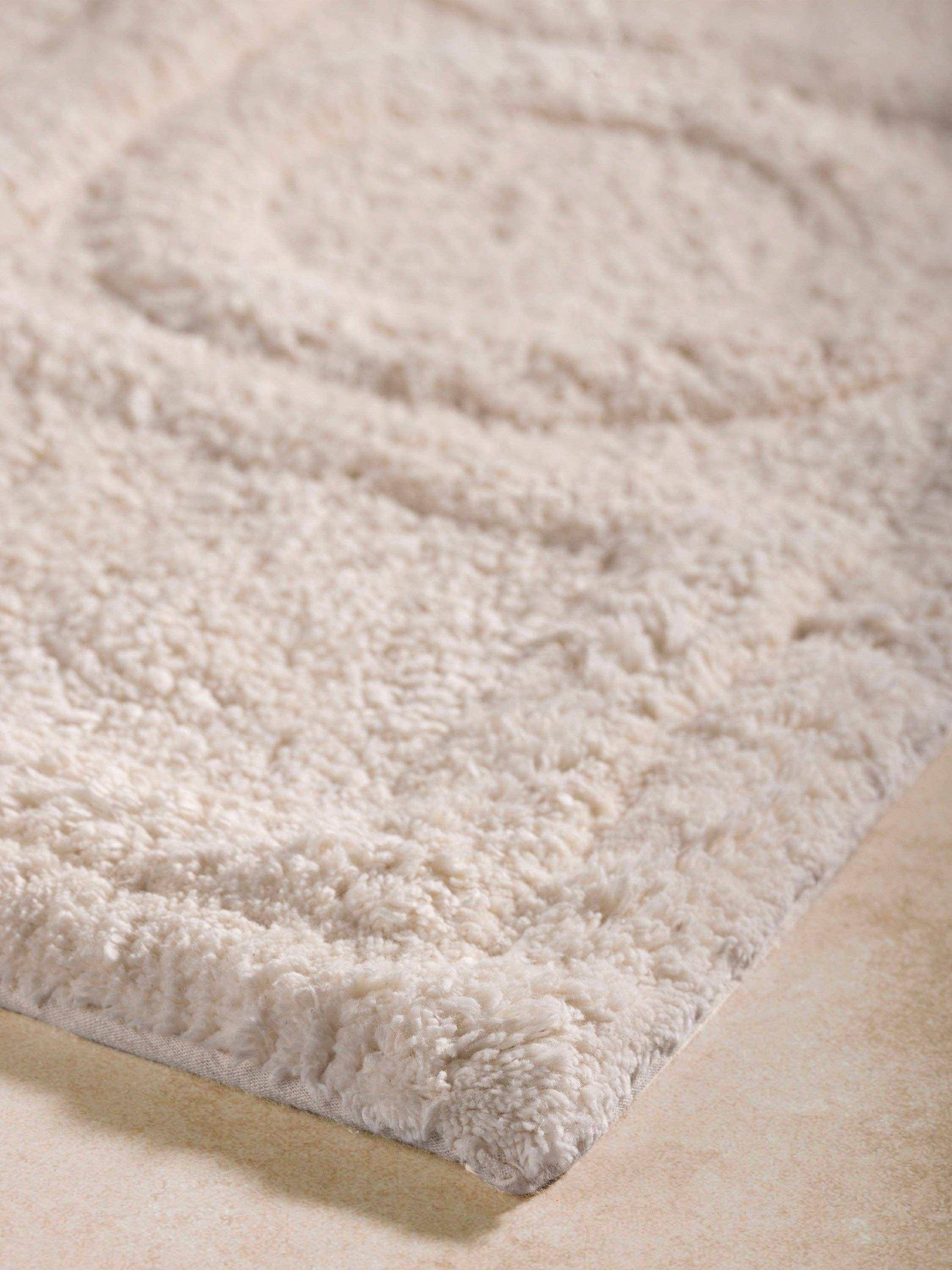 GAURI KOHLI - Wholesale Bath Mat - Almaty Hand-Woven Cotton Bath Mat 24″×36″2