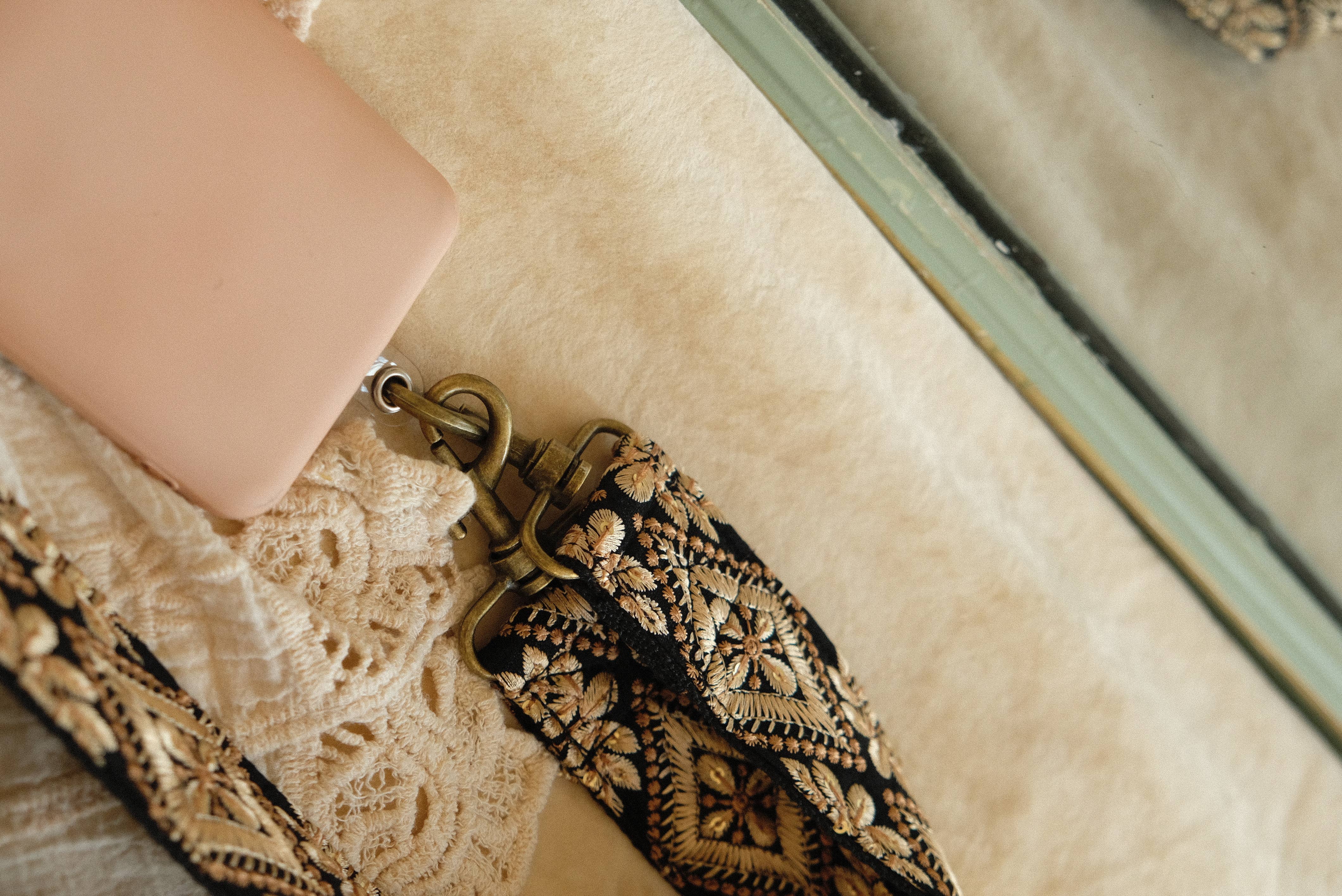 La N'atelier - Wholesale Charging Dock - Universal Mobile Patch Phonecord Lanyard9