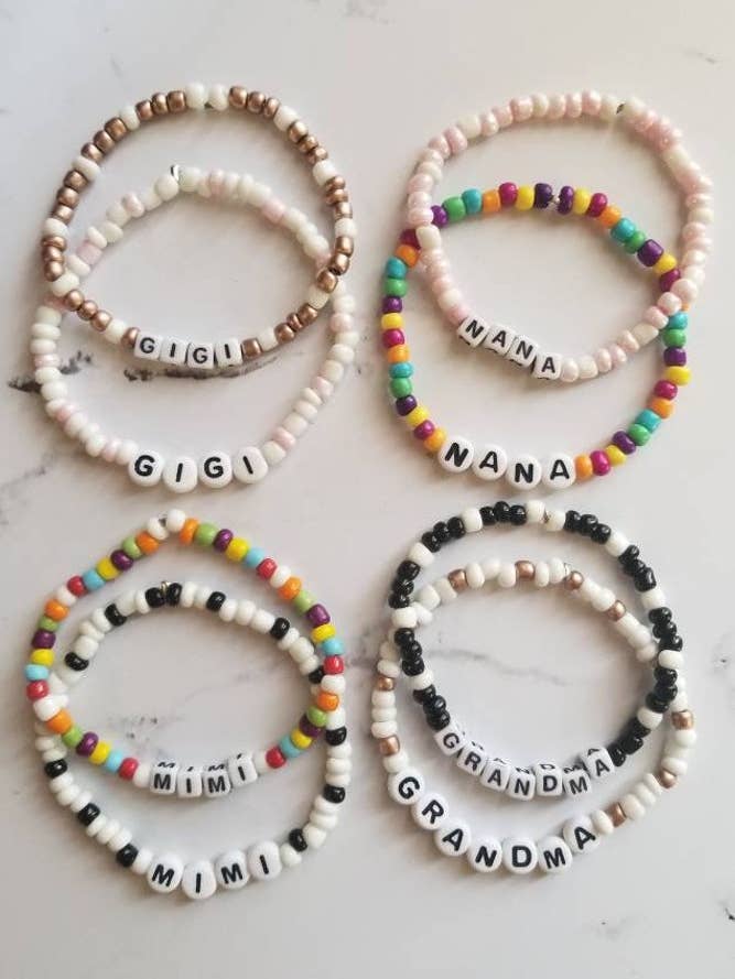 Mormor pärlstavsarmband, Mimi, Nana, Gigi för wholesale av Sapphire Creations