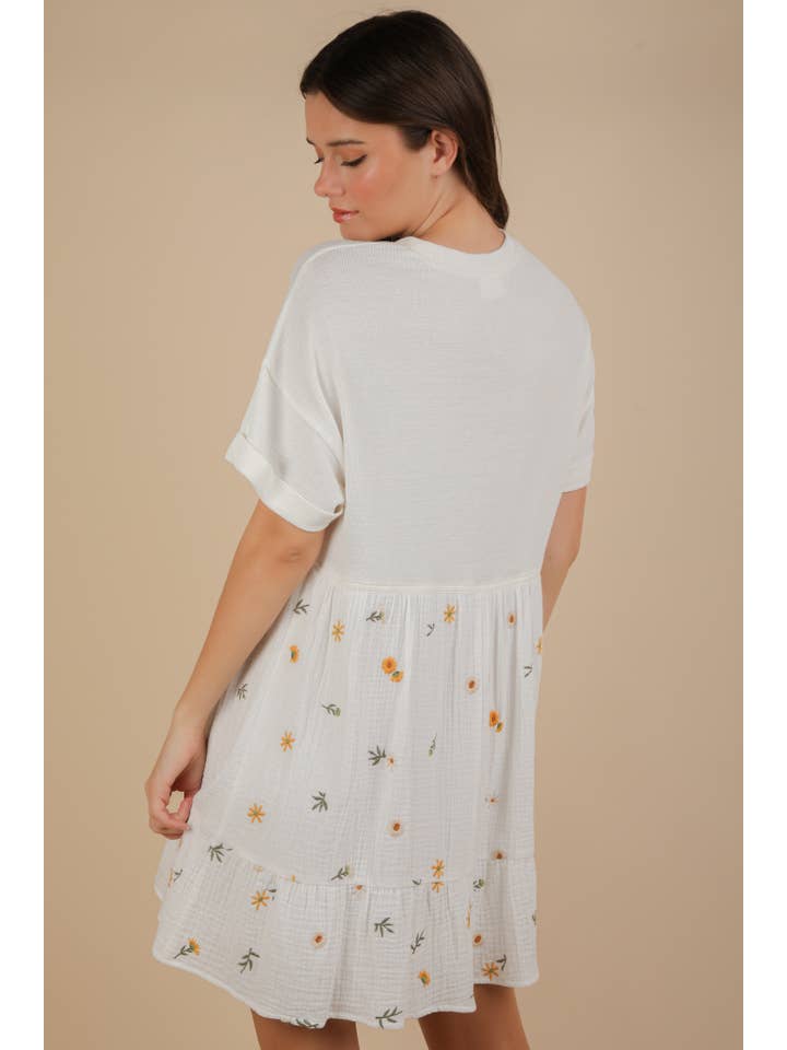 VERY J - Wholesale Dress - Women's - ND31718-Oversized Floral Embroidered Knit Mini Dress5