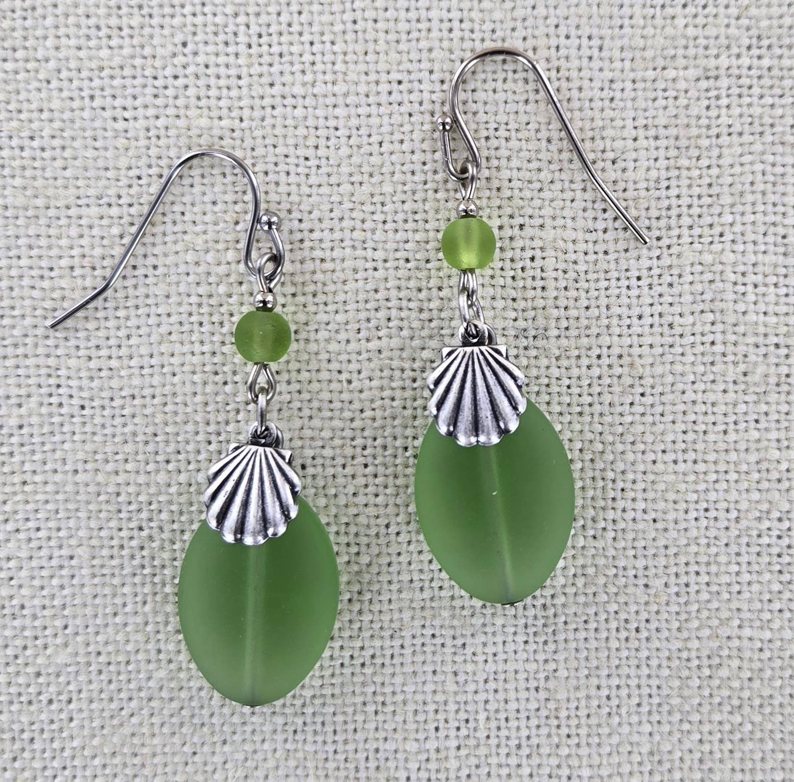 Sadie Green's Jewelry - Wholesale Dangle Earrings - Sea Glass Shell Earring 1709-SP4
