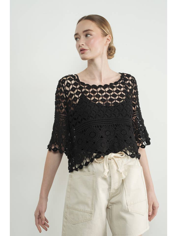 Aaron & Amber – wholesale Stickad topp - Dam – MAT3235 VIRKAD KORTÄRMAD TOPP2