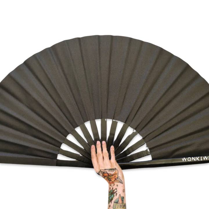 XL Festival Fan - Métallique Scintillant, Noir pour la vente par Wonkiwear Ltd