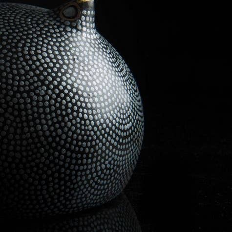 Dana Esteline – wholesale Decorative figurine – SILVER GUINEA FOWL - 100% handcrafted ceramics1