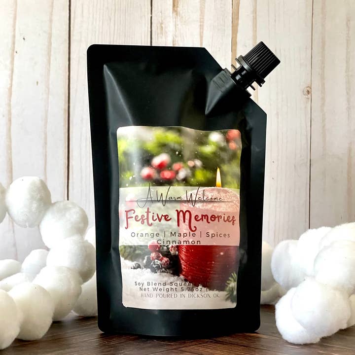 Festive Memories Softie | Squeeze Wax Melt pour la vente par A Warm Welcome