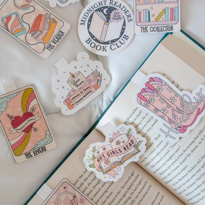 Created By Kelci – wholesale Bookmark – Midnight Reader Magnetic Bookmark3