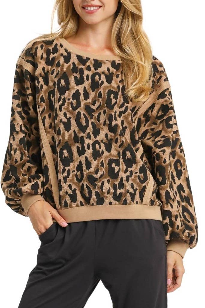 Vanilla Monkey - Wholesale Graphic Sweatshirt - Women's - Leopard Print Pullover Sweatshirt0
