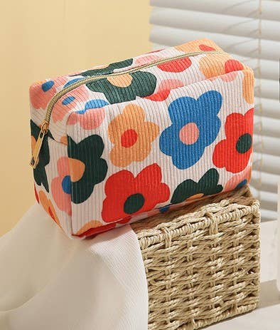 FLOWER HEART MAKEUP COSMETIC POUCH BAG | 40P526 for wholesale on Faire