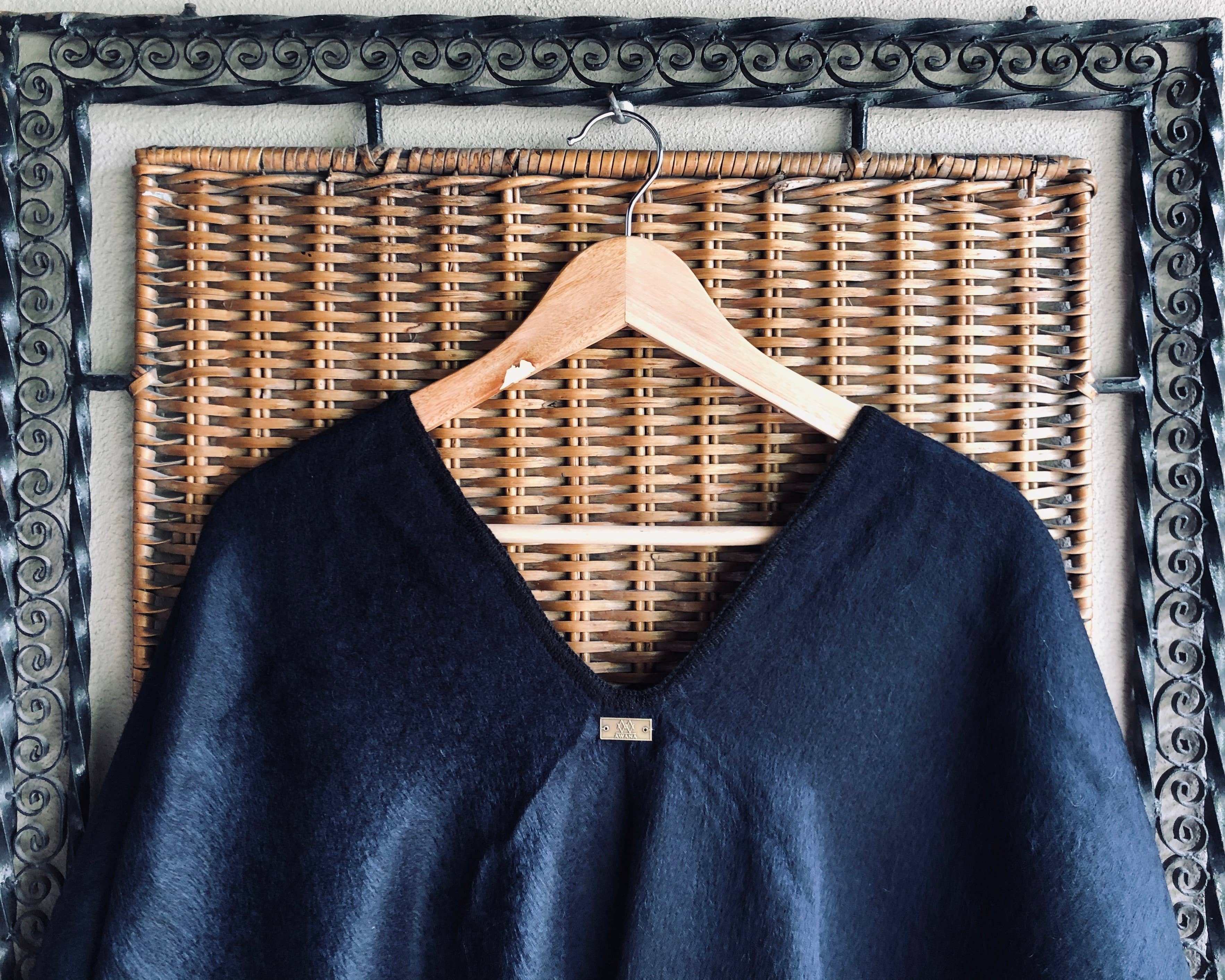 AWANA - Wholesale Poncho - Unisex - V Neck Poncho5