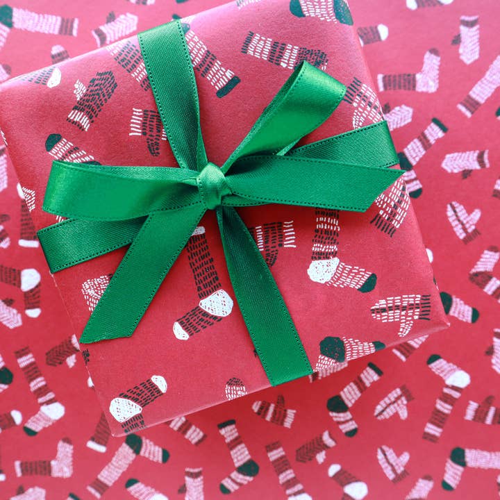 Carta da regalo / CALZINI E GUANTI / ROSSO per la vendita all'ingrosso da parte di REGARO PAPIRO