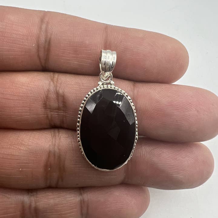 Pingente Facetado Preto Onyx 925 em Prata de 1ª Lei por atacado de GTG Gems Corp