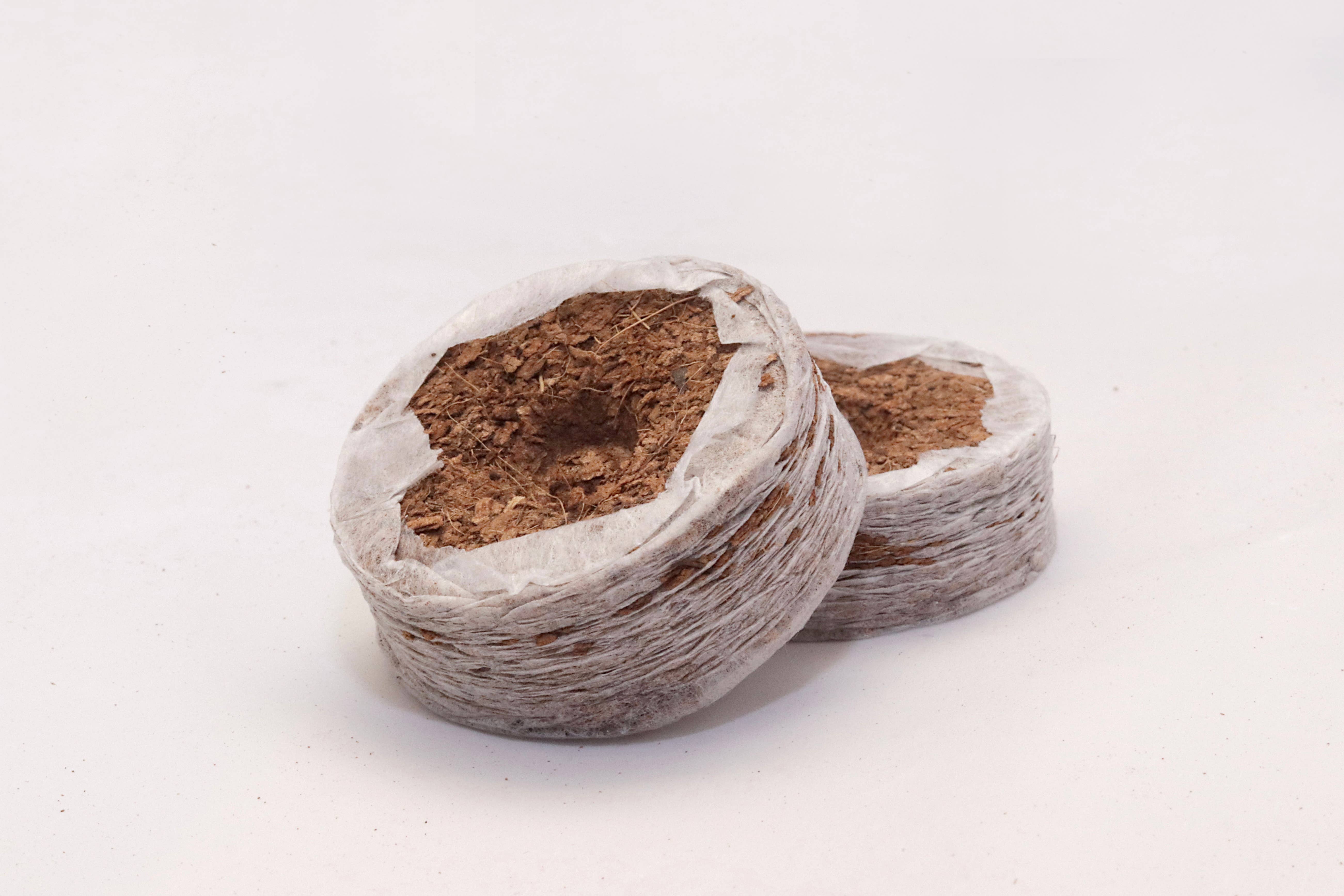 CoirProducts.co.uk of Salike Limited - Vente Graines de plantes - Pièces de coco de 42 mm | Granulés de coco pour la germination4