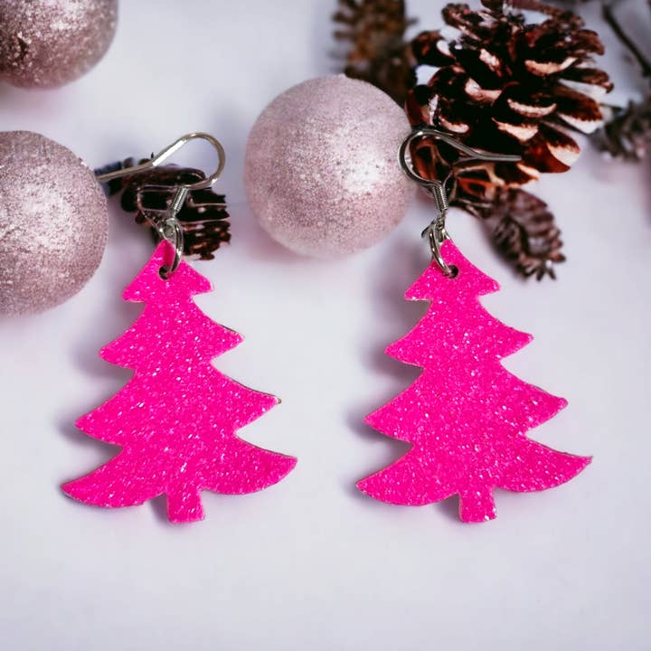 Sapins de Noël rose vif pour la vente par Bushleys Beauties, LLC