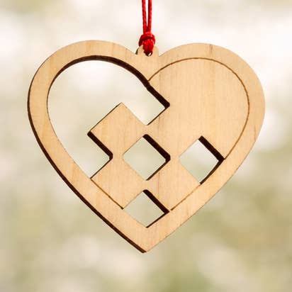 Decoração de Casa em Forma de Coração Suspenso em Madeira Recortada a Laser Dinamarquesa Trançada por atacado de Scandinavian Hearts