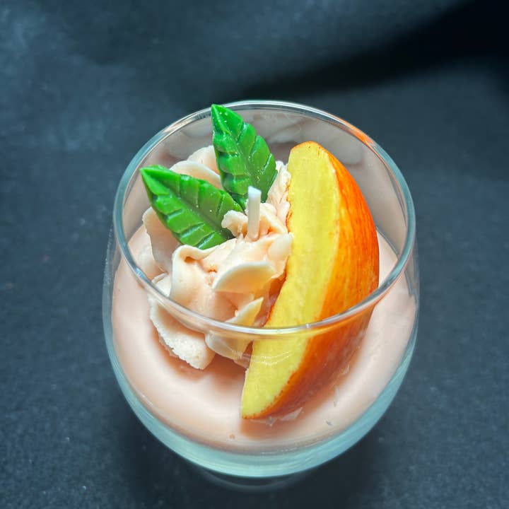 White Dog Candle LLC - Wholesale Novelty Candle - Georgia Peach Cognac Candle1