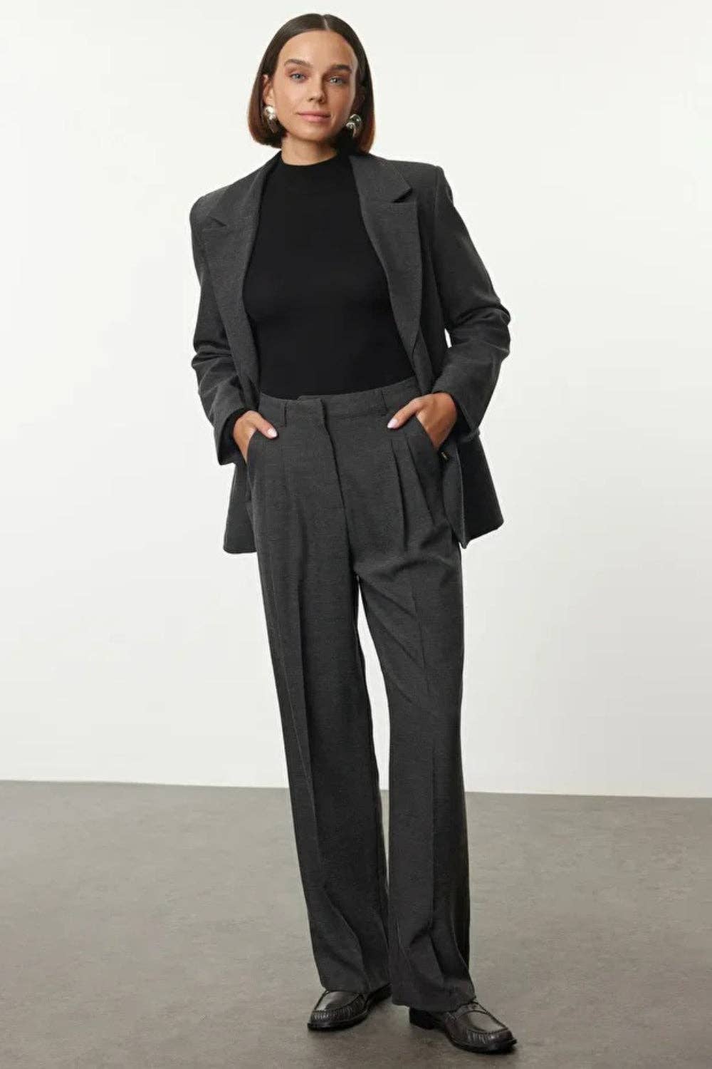 Hoxton Gal - Wholesale Broek - Dames - Recht gesneden geplooide geweven broek15