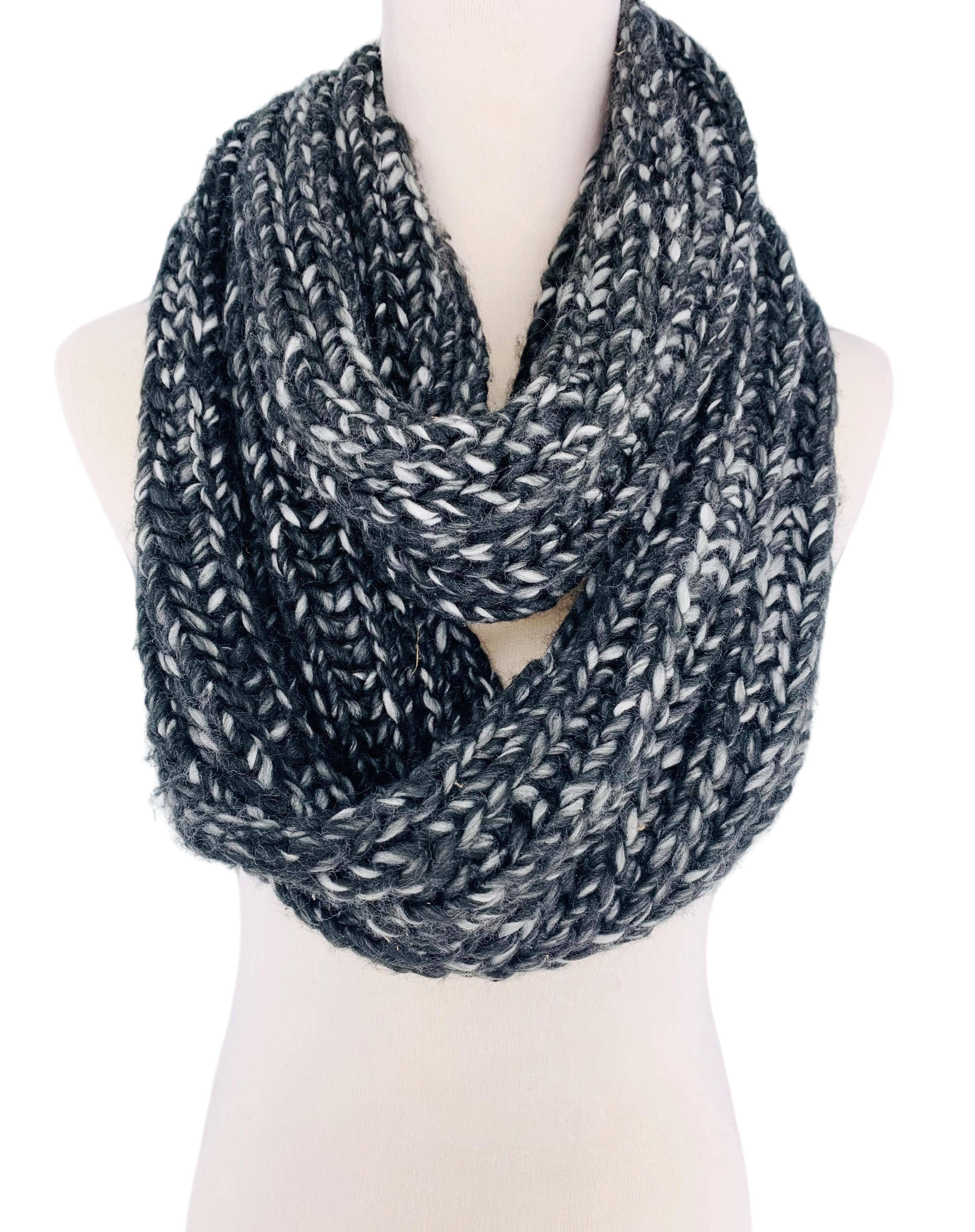 JC Sunny Fashion – wholesale Scarf – Women's – JC011006 Chunky Yarn Knit Infinity Scarf2
